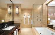 Toilet Kamar 5 The Westin Jakarta