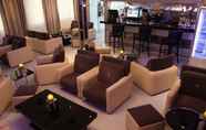 Bar, Kafe, dan Lounge 5 Hotel Emir