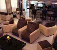 Bar, Kafe, dan Lounge 5 Hotel Emir