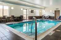 Swimming Pool Sleep Inn & Suites Cumberland - LaVale