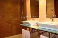 In-room Bathroom Apartamentos Boutique Catedral