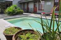 Swimming Pool Morulana Guest House