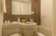 In-room Bathroom 4 JR WEST GROUP VIA INN KYOTO SHIJOMUROMACHI