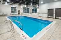 Swimming Pool Microtel Inn & Suites by Wyndham Sudbury