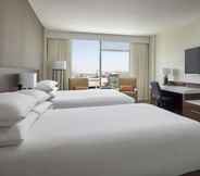 Kamar Tidur 5 Calgary Airport Marriott In-Terminal Hotel