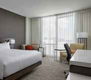 Kamar Tidur 6 Calgary Airport Marriott In-Terminal Hotel