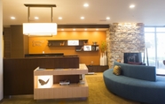 Lobi 6 Fairfield Inn & Suites Cambridge