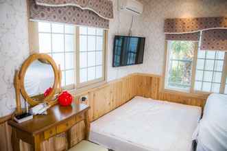 Bedroom 4 Living Stone Pension