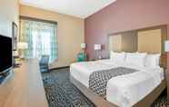 Bedroom 4 La Quinta Inn & Suites by Wyndham Weatherford OK