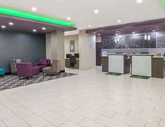 Lobby 2 La Quinta Inn & Suites by Wyndham Weatherford OK