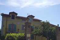 Exterior La Terrazza del Barbaresco