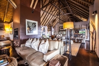 Bar, Cafe and Lounge Nambiti Hills Private Game Lodge