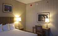 Bedroom 3 Showboat Hotel