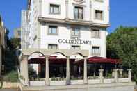 Bangunan Golden Lake Hotel