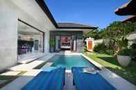 Kolam Renang Villa Athena