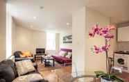 Common Space 2 2 Bed Cozy Apartment near Regents Park with WiFi