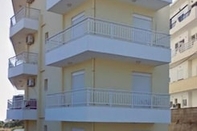 Exterior Yiannis Apartments