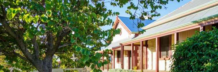 Exterior Fremantle Colonial Cottages