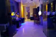 Bar, Kafe dan Lounge East Suites