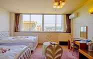 Kamar Tidur 7 Shirahama Seaside Hotel