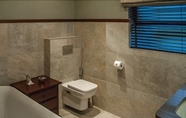 In-room Bathroom 2 Vrede Self Catering