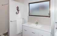 Toilet Kamar 3 Blue Marlin Apartments