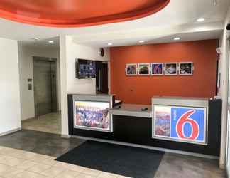 Lobby 2 Motel 6 Tulsa, OK