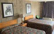 Bedroom 3 Loma Alta Motel