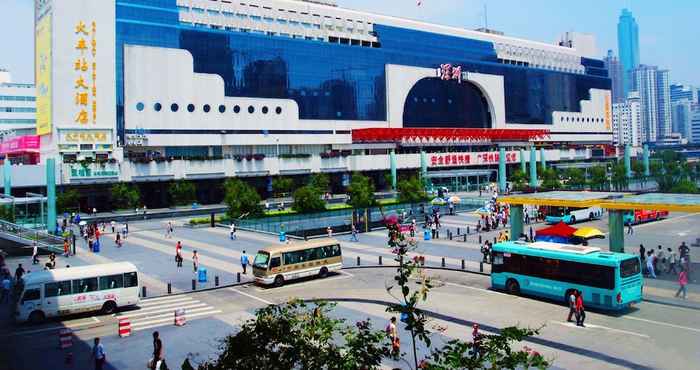 Bên ngoài Railway Station Hotel West Building