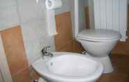 Toilet Kamar 2 Al Carotin