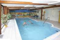 Swimming Pool Hotel Schoos