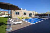 Swimming Pool Protaras Villa Hollywood