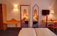 Bedroom 3 Hotel Montana Lauenau