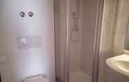 In-room Bathroom 6 Hotel Montana Lauenau