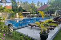 Swimming Pool Mutiara Bali