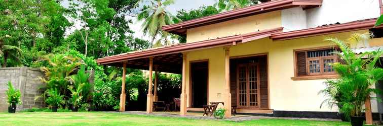 Luar Bangunan Green Palm Villa