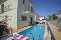 Swimming Pool Protaras Villa Athina 8