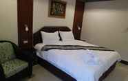 Kamar Tidur 4 Cha Am Lodge Steakhouse