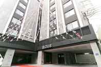 ภายนอกอาคาร Louis Hotel