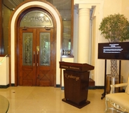 Lobby 4 Faletti's Hotel