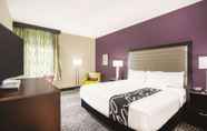 Kamar Tidur 3 La Quinta Inn & Suites by Wyndham Clifton Park