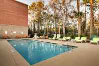 Swimming Pool Holiday Inn Express & Suites Charleston NE Mt Pleasant US17, an IHG Hotel
