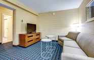 Common Space 6 Fairfield Inn & Suites Springfield Holyoke