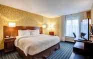 Bedroom 2 Fairfield Inn & Suites Springfield Holyoke