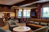 Bar, Cafe and Lounge Fairfield Inn & Suites Springfield Holyoke