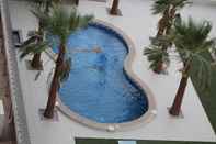 Swimming Pool Golden Tulip Al Khobar Suites