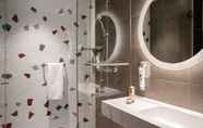 ห้องน้ำภายในห้อง 6 ibis Styles Barcelona City Bogatell