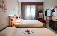 Kamar Tidur 3 ibis Styles Barcelona City Bogatell