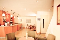 Bar, Cafe and Lounge Hotel Maycar