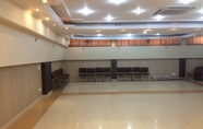 Lobi 4 Hotel Lloyd Residency